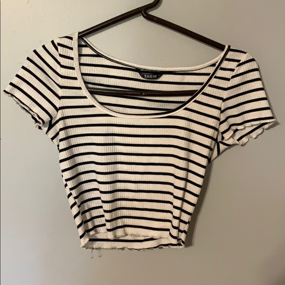 Cropped tee